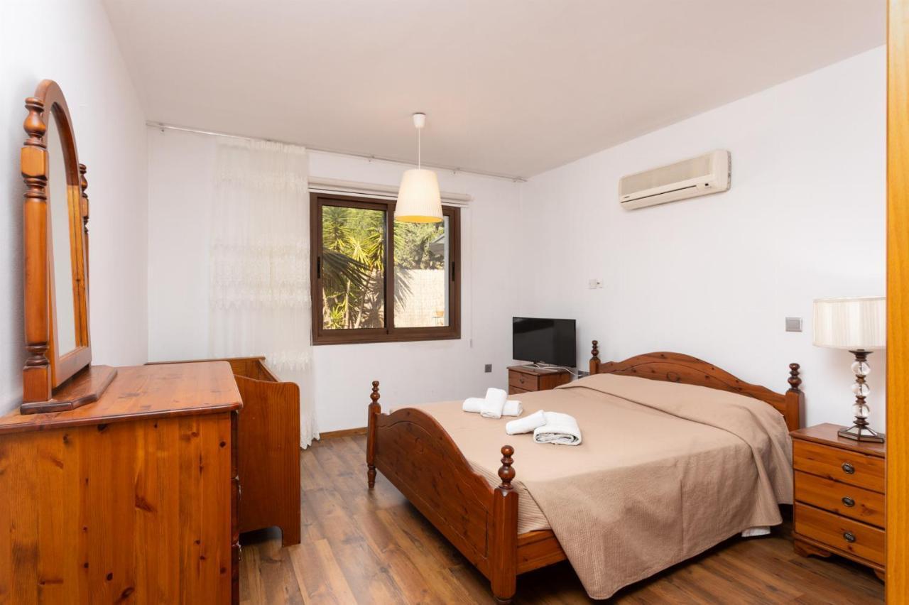 Villa Beach Heaven Помос Екстер'єр фото