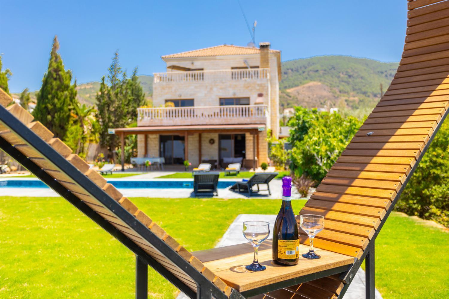 Villa Beach Heaven Помос Екстер'єр фото
